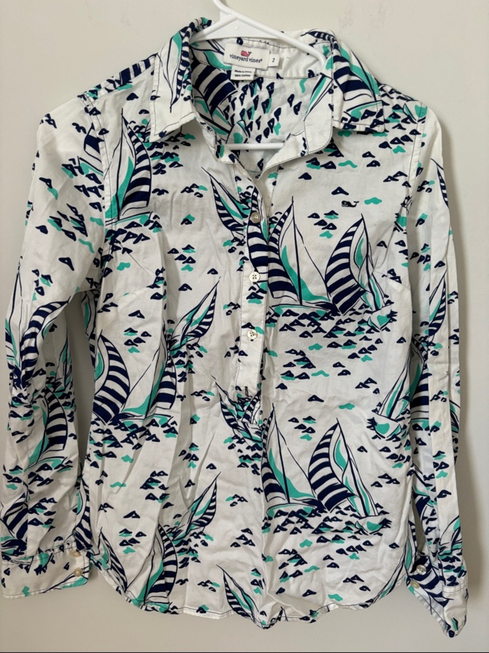 Vineyard Vines White Button-Up Shirt with Navy & Teal Sailboats